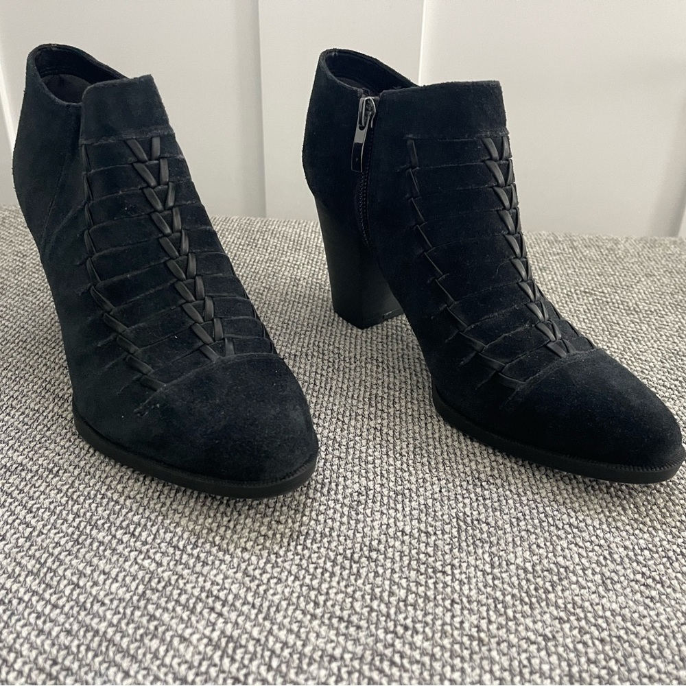 Franco Sarto , Destiny Ankle Booties , Women Size 7.5M, Black Suede Woven